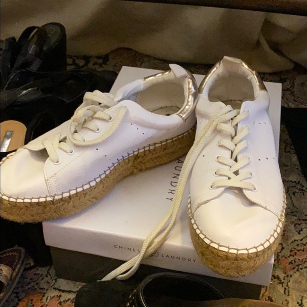 Steve Madden white leather sneakers